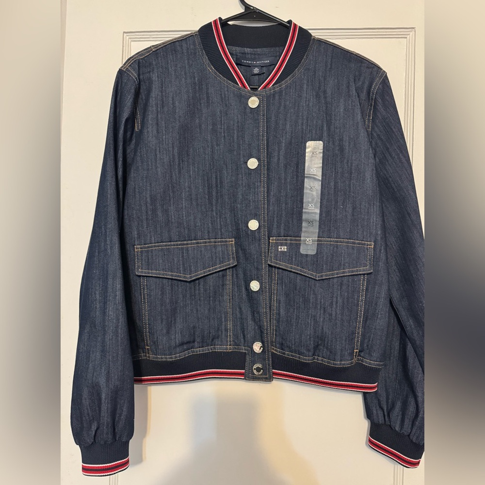 TOMMY HILFIGER ⬜️🟥 Denim Bomber Jacket